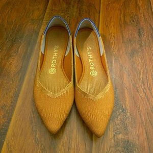 Rothy’s the point shoe in Fawn